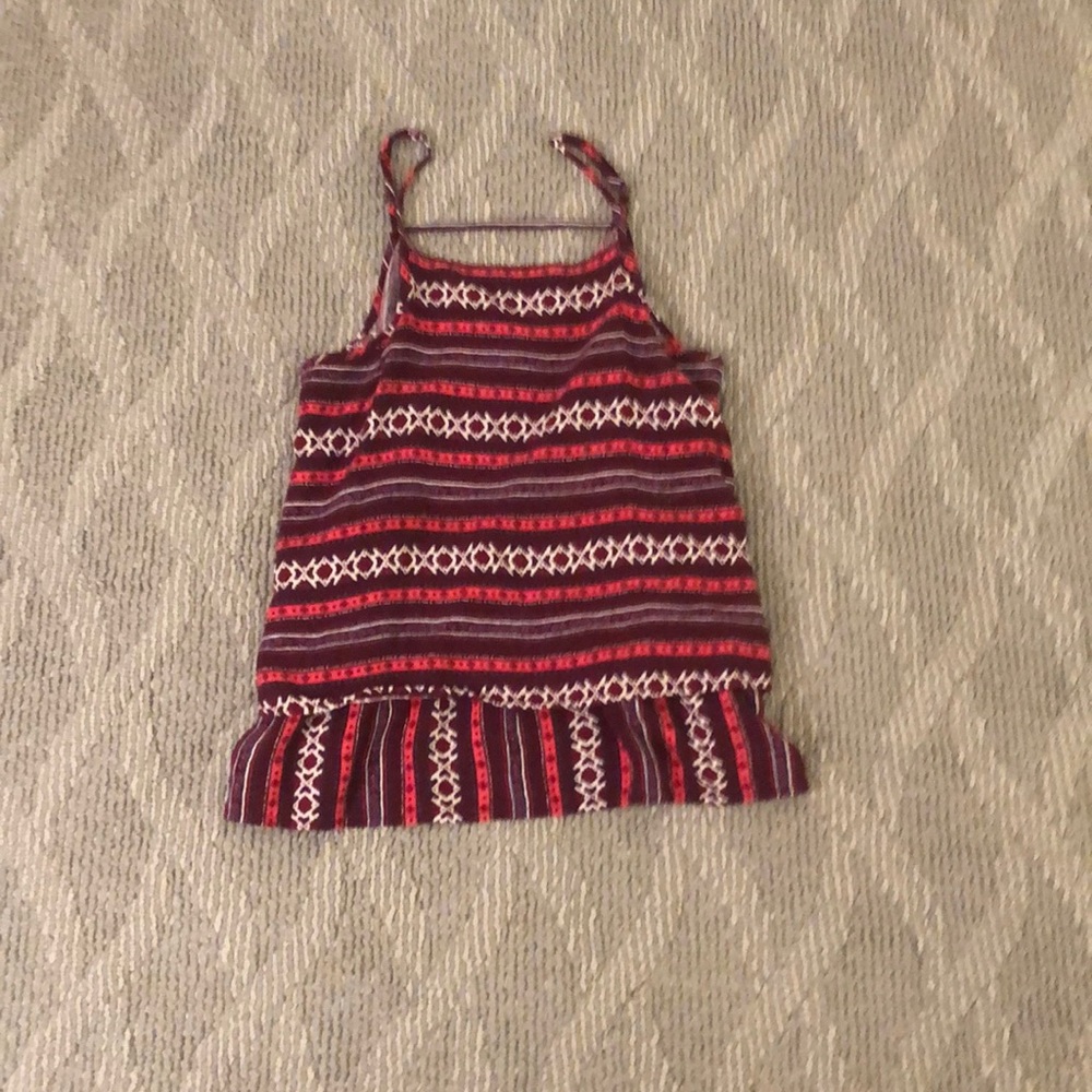 Red layered tank